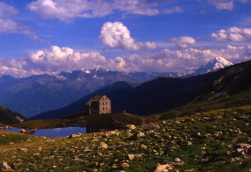 77-Val Slingia,a destra l'Ortles,h 17,30,8 agosto 1987.jpg